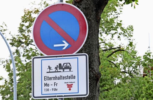 Das gab’s noch nicht in Fellbach: Eine für Eltern reservierte Parkbucht. Foto: Patricia Sigerist