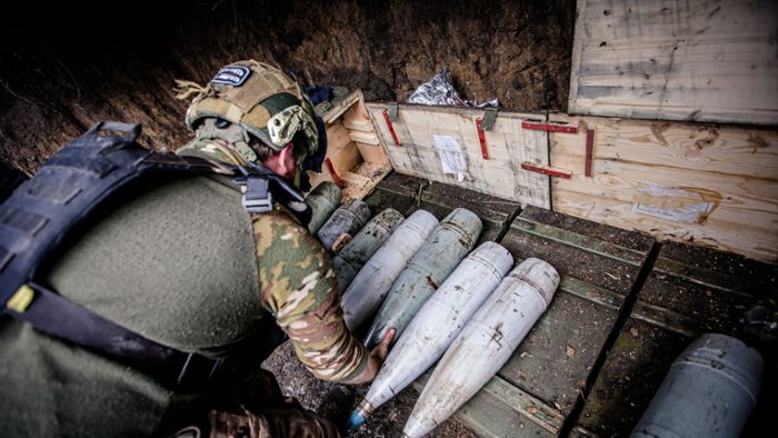 Ukraine-Krieg: Ukraines Artillerie verschießt nur noch Nebelgranaten
