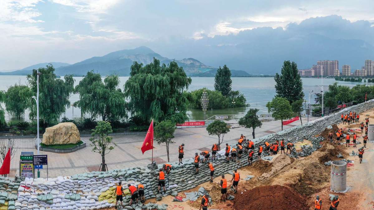 Rekord-Regen in China: Mindestens 140 Tote nach schweren Überschwemmungen