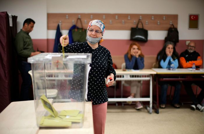 Wahllokale geöffnet: Türkei entscheidet in Stichwahl über Präsidenten