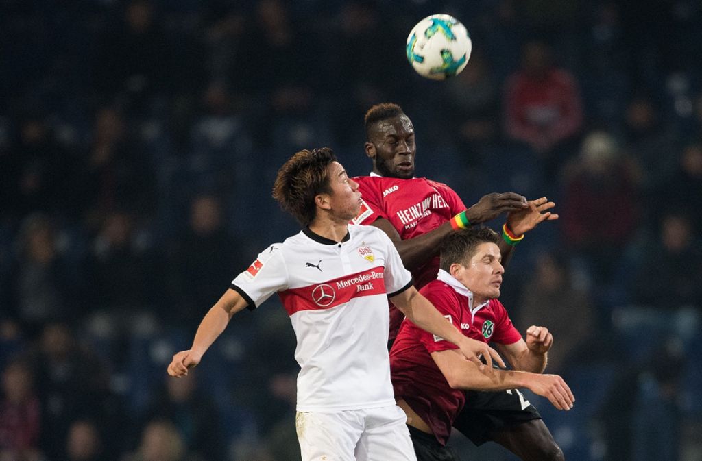Zuletzt nicht mehr gefragt beim VfB Stuttgart: Angreifer Takuma Asano (li.)