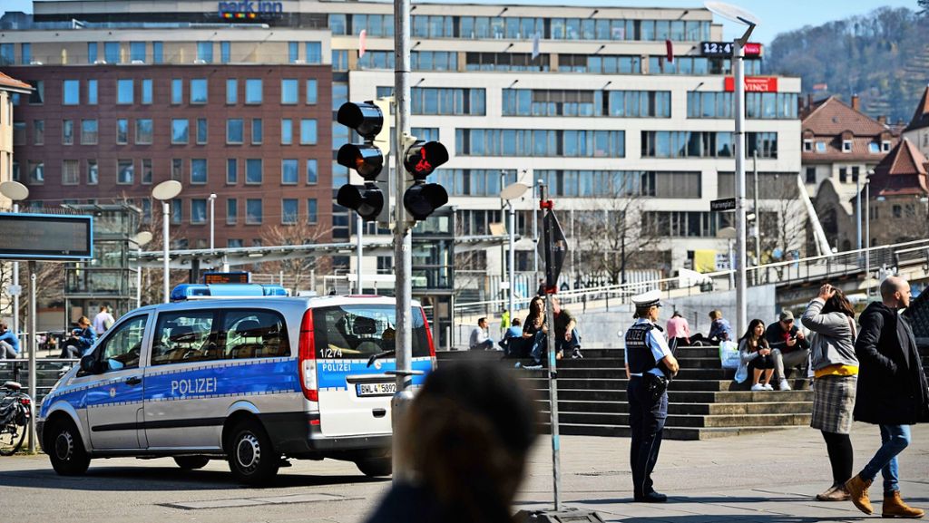 Coronavirus in Stuttgart: Die Polizei sorgt für leere Parks und Plätze