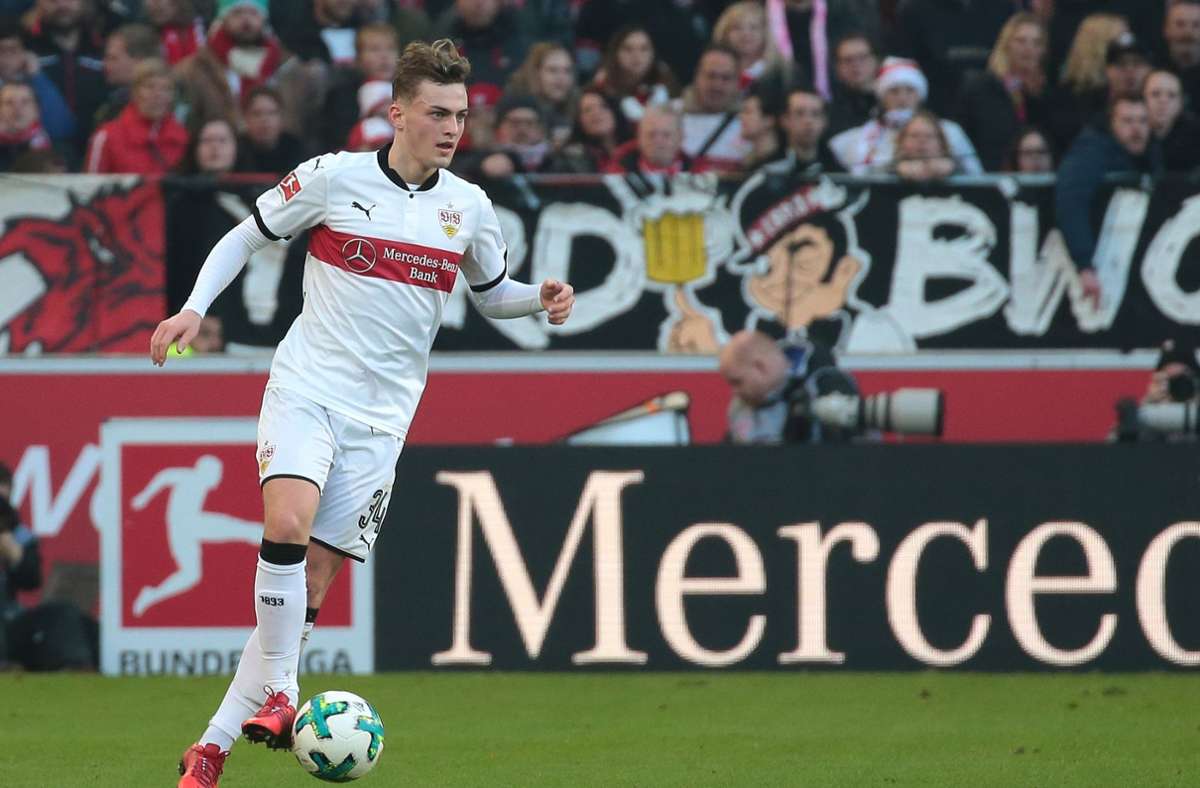 Jacob Bruun Larsen wurde für die Rückrunde der Saison 2017/18 von Borussia Dortmund an den VfB ausgeliehen. Für die Stuttgarter absolvierte er vier Bundesligaspiele. Im Januar 2020 wechselte Bruun Larsen für neun Millionen Euro zur TSG Hoffenheim.