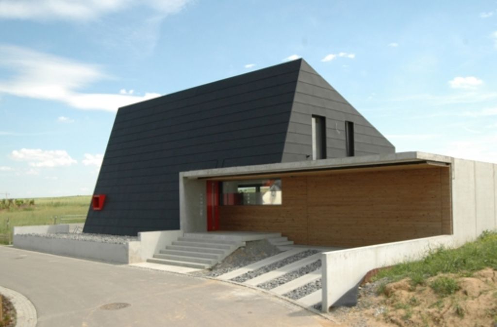 Haus Dr. L., Wohnhaus mit Garage in Markgröningen. Architekt: bka bangert krawczyk architekten, Vaihingen an der Enz