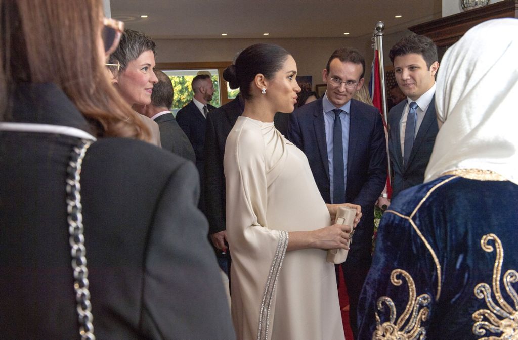 Besonders die bestickten Trompetenärmel sorgten für einen glamourösen Auftritt der Herzogin in Rabat.
