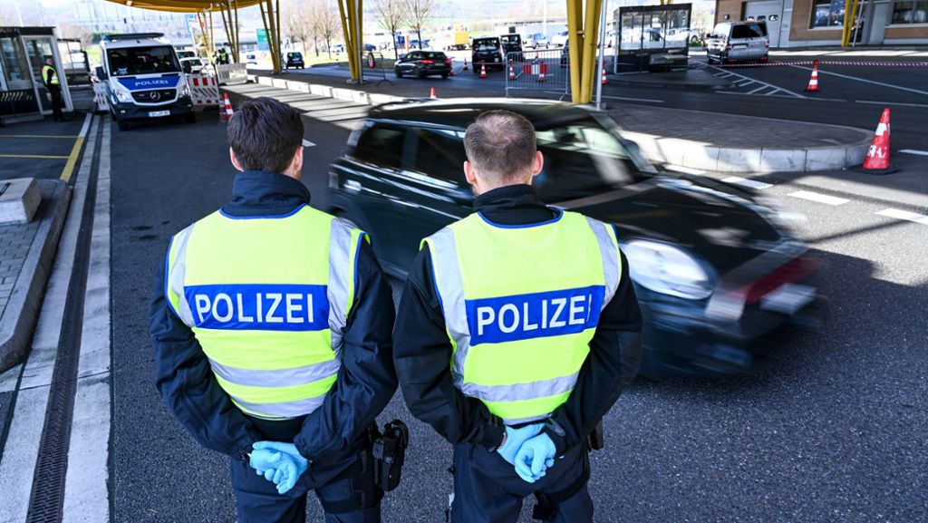 Deutsch-schweizerische Grenze: Mann wehrt sich gegen Kontrollen und blockiert Grenzübergang