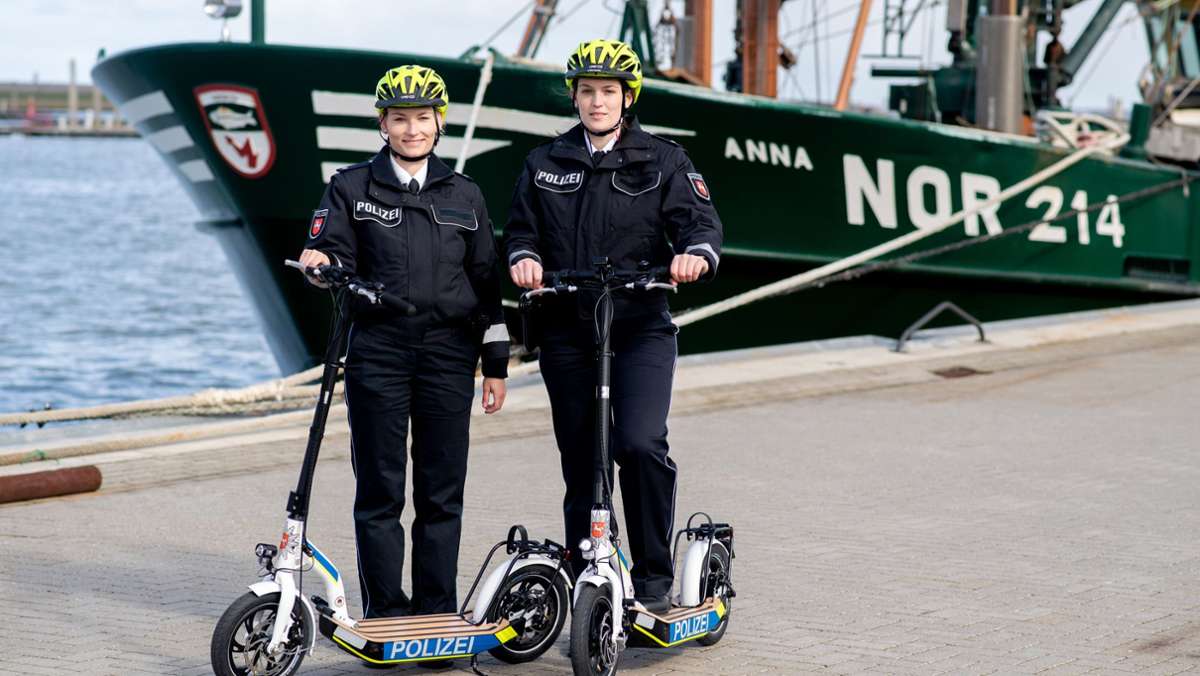 Niedersachsen: Polizei setzt auf Norderney erste E-Scooter als Einsatzfahrzeuge ein