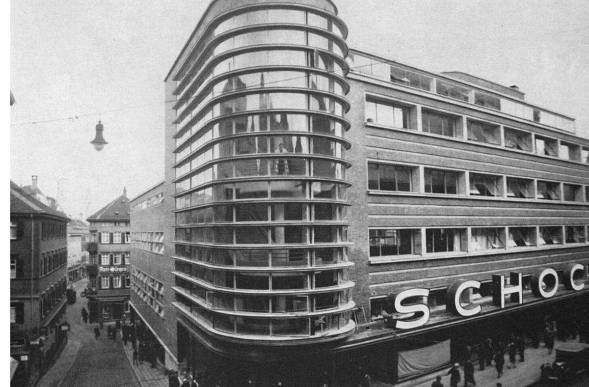 Das Stuttgarter Schocken war von Beginn an ein Publikumsmagnet, es wurde bald als schönstes Kaufhaus Deutschlands gefeiert.