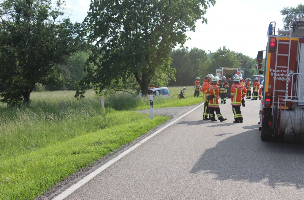Bei dem Unfall krachte ein 21-jähriger VW-Caddy-Fahrer ...