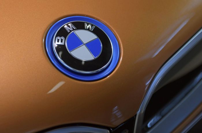 Raser verliert Kontrolle über hochmotorisierten BMW