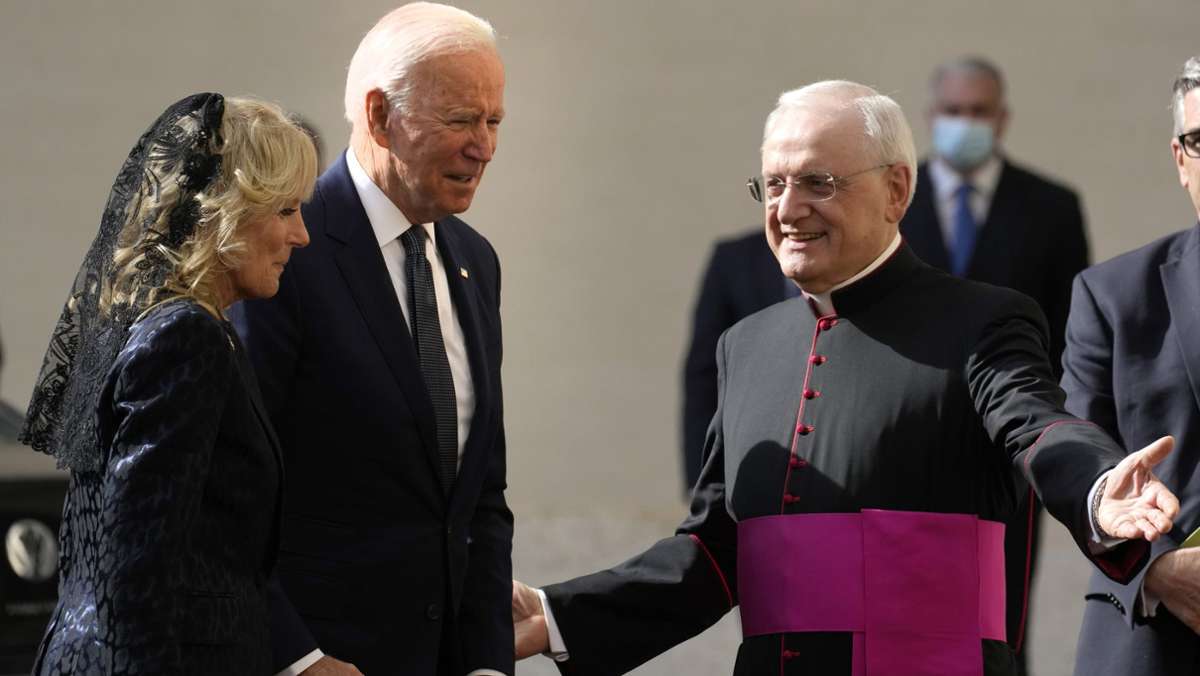  US-Präsident Joe Biden ist zu einer Audienz bei Papst Franziskus eingetroffen. Auf dem Programm im Vatikan steht zudem ein erweitertes politisches Treffen. 