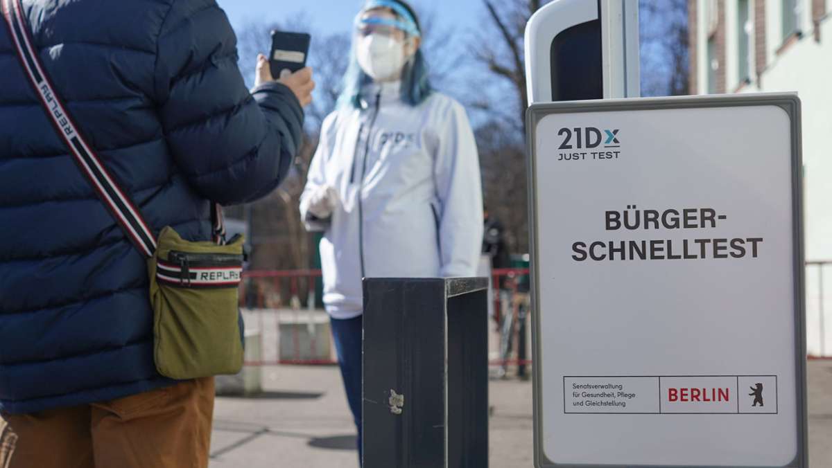 Coronavirus in Deutschland: Holpriger Start für kostenlose Schnelltests