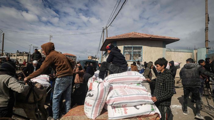 Zahlung an Flüchtlingshilfswerk eingestellt: Wie geht es mit der Gaza-Hilfe weiter?