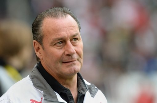 Mit Huub Stevens will der VfB in der Tabelle wieder nach oben kommen. Foto: AFP