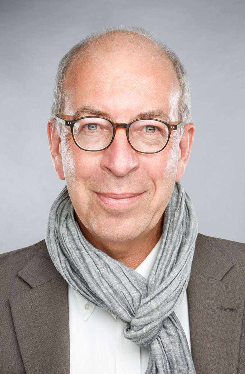 Prof. em. Dr. Martin Sabrow (Humboldt Universität zu Berlin, Direktor des ZFF, heute Sprecher des Leibniz‐Forschungsverbunds „Wert der Vergangenheit“)