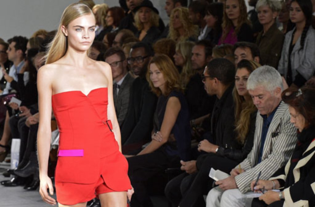 Cara Delevingne: Die Modebranche ist der 20-Jährigen nicht fremd - schließlich ist Cara Delevingne die Tochter des britischen It-Girls und Models Pandora Stevens.