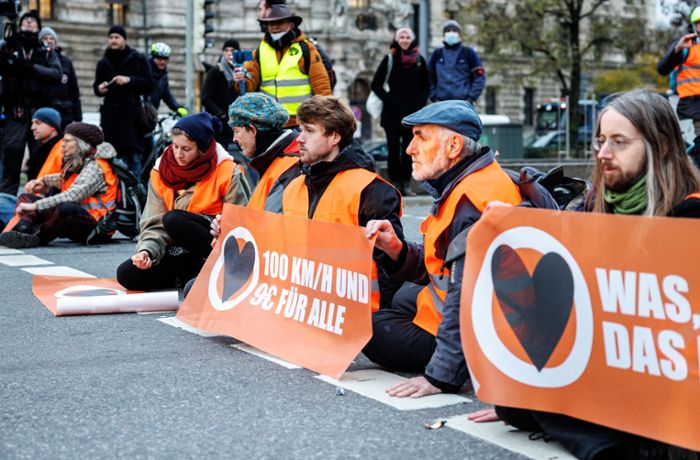 „Letzte Generation“: Klimaaktivisten blockieren erneut Straßen in Berlin und München