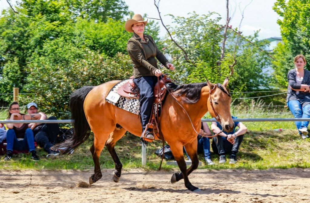 Beim Westernreiten in Schwaikheim zeigen die Reiter und Pferde ihr ganzes Können.