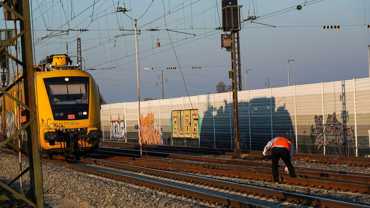 Oberleitung beschädigt: Rheintal-Bahn zwischen Offenburg und Lahr über Stunden gesperrt