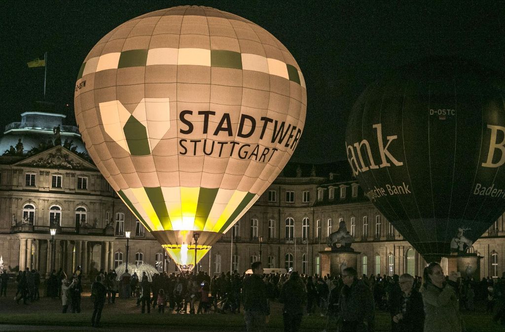 Aber zum Staunen gab es natürlich auch etwas – etwa die Haißluftballons auf dem Schlossplatz.