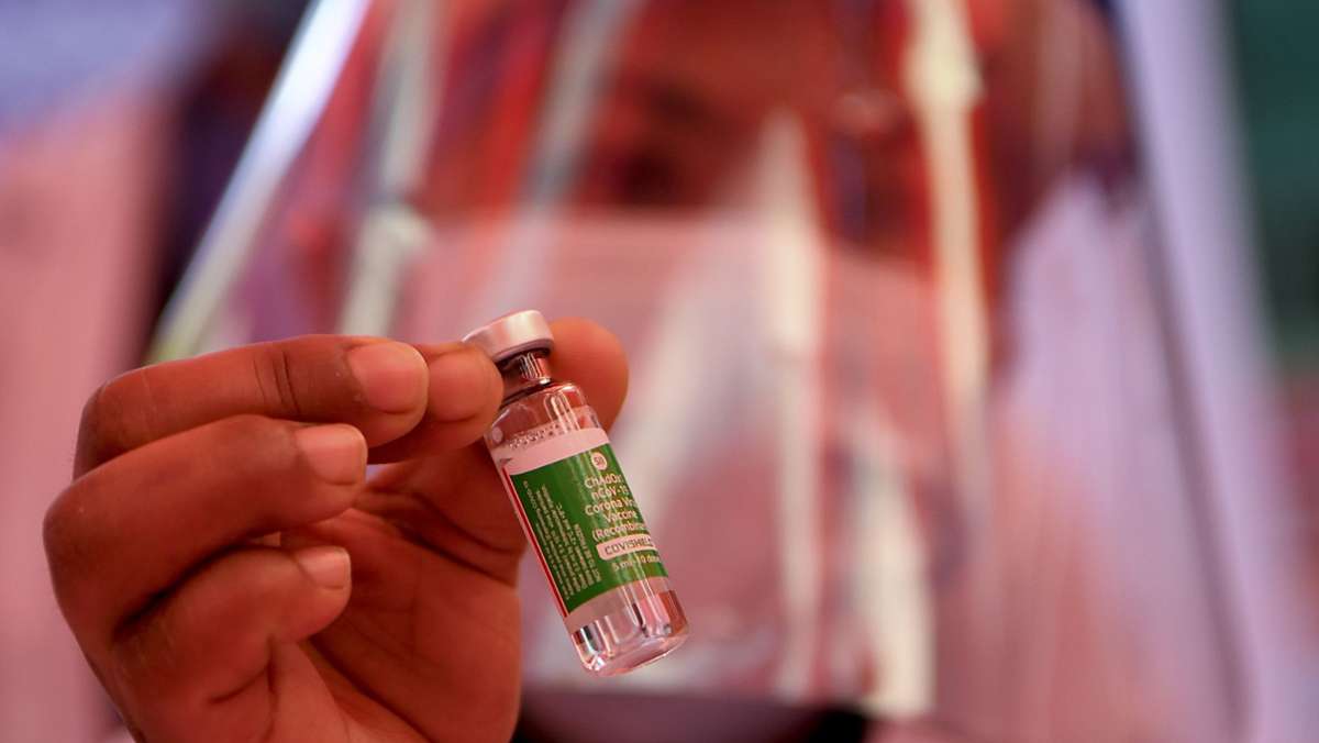 Nach Astrazeneca-Zulassung: Neuer Streit: Wer soll zuerst geimpft werden?
