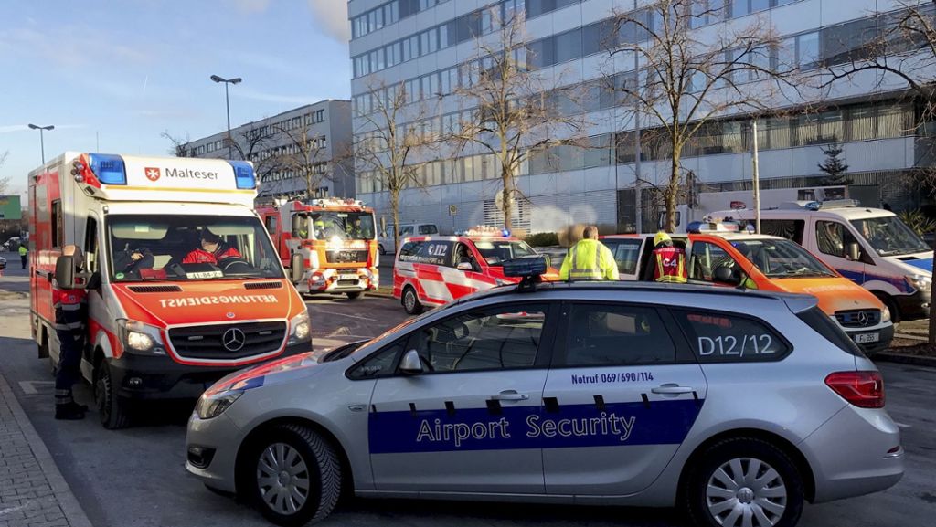 Flughafen Frankfurt: Busunfall fordert drei Schwerverletzte