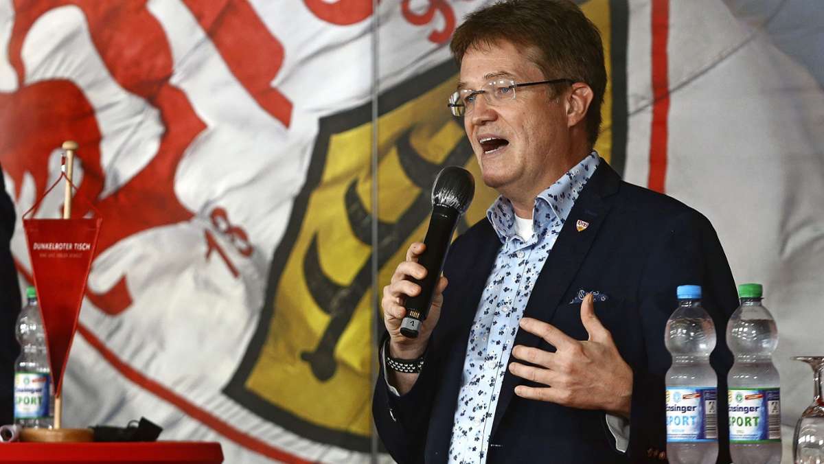  Im Kampf um das Präsidentenamt beim VfB Stuttgart bläst Pierre-Enric Steiger zur Attacke. Im Interview spricht der Herausforderer darüber, warum es für den Club besser wäre, wenn Claus Vogt nicht im Amt bleiben würde. 