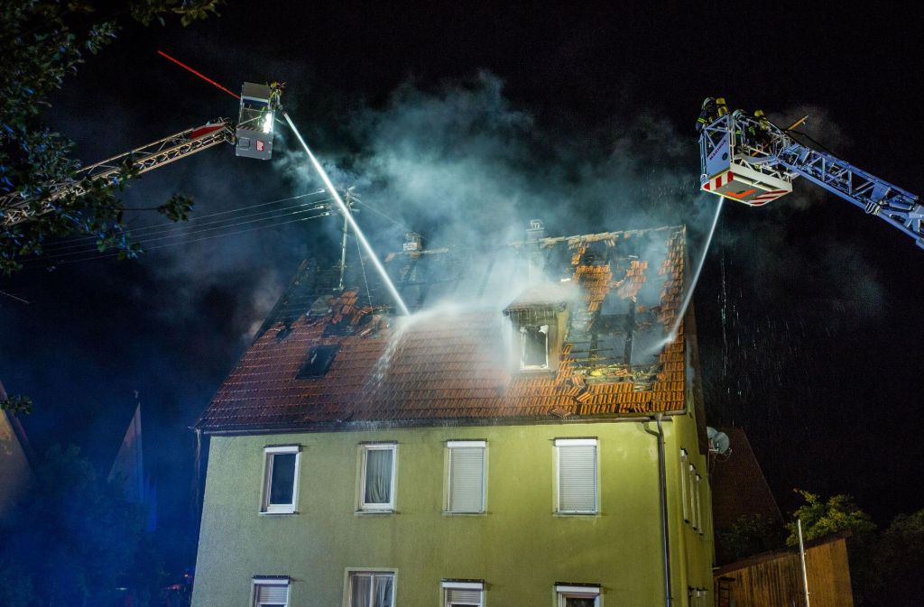 Bei dem Brand im Sindelfinger Teilort Maichingen wurden zwei Personen verletzt.