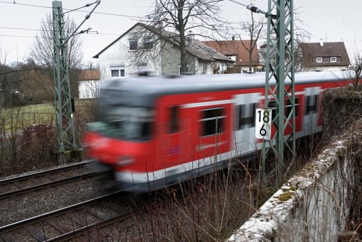 Die   Planung  auf den Fildern sieht einen Mischbetrieb von S-Bahnen und Fernzügen  vor Foto: Achim Zweygarth