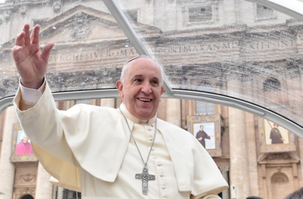Drei Kinder pro Ehepaar hält Papst Franzikus für ideal. Foto: dpa