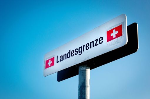 Auch die Schweiz ist nun Corona-Hochrisikogebiet. Foto: imago images/CHROMORANGE