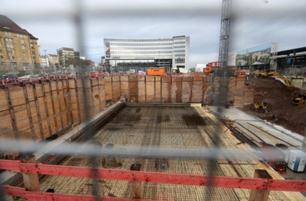 Der Bau des Technikgebäudes birgt Risiken für die LBBW-Zentrale. Foto: Achim weygarth