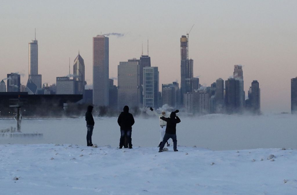 Eisige Temperaturen am Lake Michigan, Chicago.