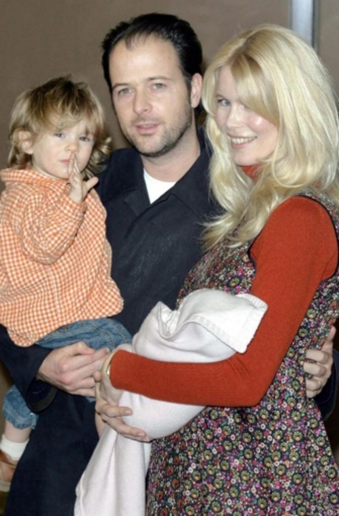 Das Paar hat drei Kinder, zwei Töchter und einen Sohn. Das Foto zeigt die Familie kurz nach der Geburt der ersten Tochter Clementine im Jahr 2004.