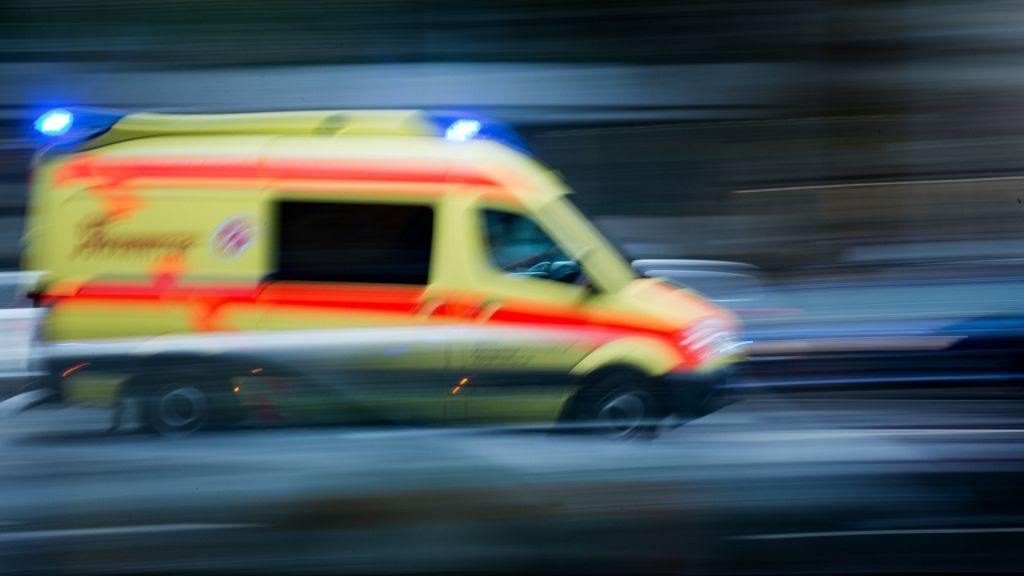 Blaulicht aus der Region Stuttgart: Elfjähriger ringt nach Unfall mit dem Tod