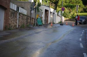 Stuttgart-Süd: Straße nach Wasserrohrbruch geflutet