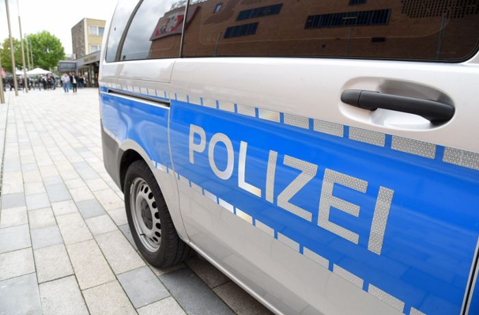Ohne Führerschein und womöglich unter Drogen: 17-Jähriger baut in Altdorf Unfall