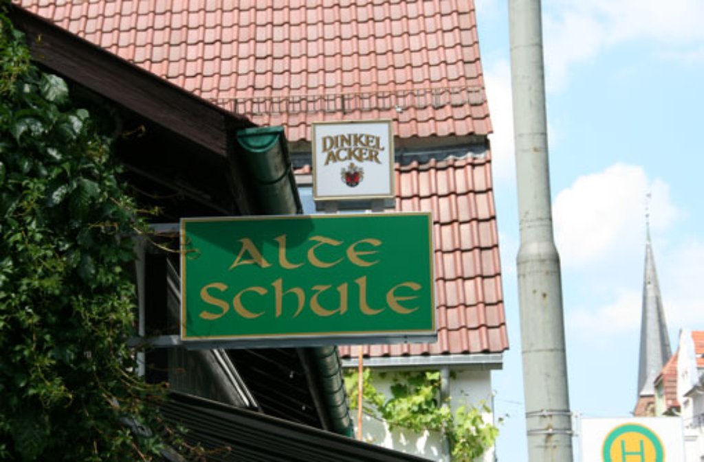 Ein echter Klassiker im Stuttgarter Osten ist die Alte Schule in der Gablenberger Hauptstraße. In der urigen Kneipe gibt es irisches Bier und eine gute Whisky-Auswahl.