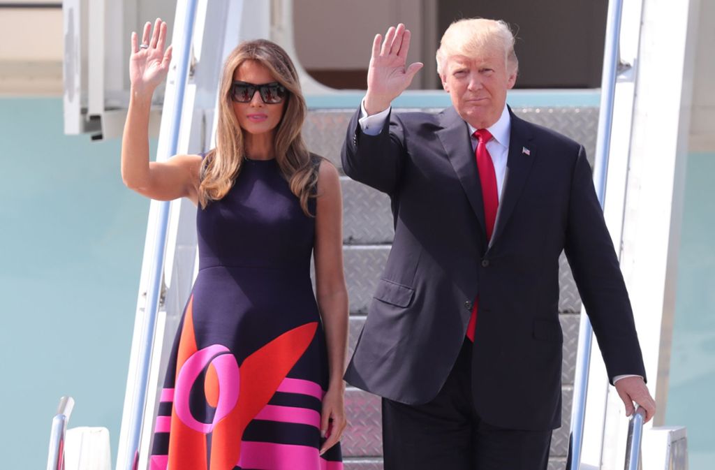 Zuvor war der US-Präsident in Begleitung seiner Frau Melania am Flughafen Hamburg eingetroffen.