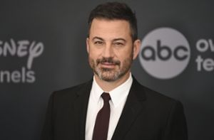 Jimmy Kimmel verbrennt sich beim Truthahn-Braten die Haare