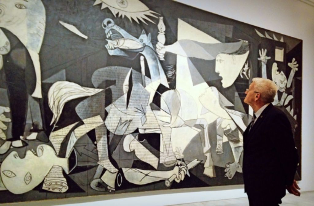 Ministerpräsident Winfried Kretschmann vor der „Guernica“ in Madrid Foto: Staatsministerium