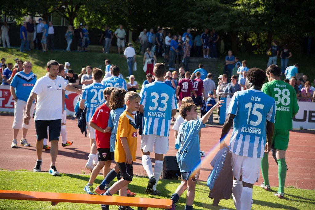 Klicken Sie sich durch unsere Bilderstrecke vom Spiel Stuttgarter Kickers gegen FC Schalke 04 II.