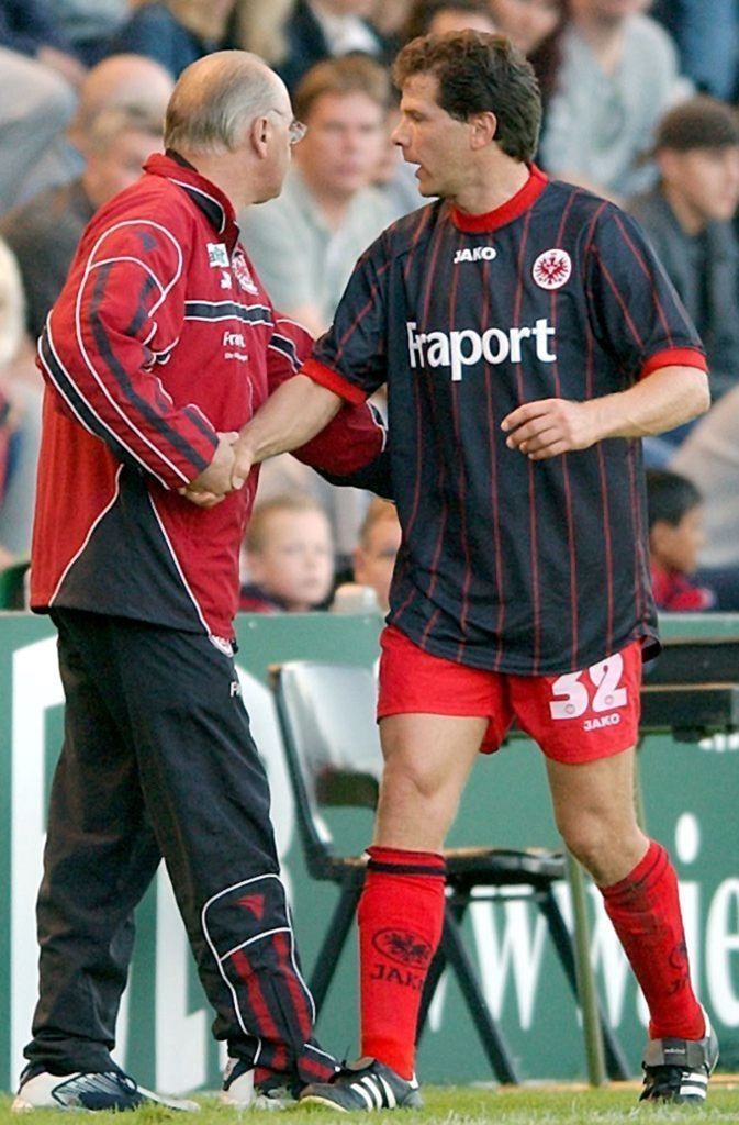 Im Sommer 2003 kehrte Andreas Möller zu Eintracht Frankfurt zurück. Dort hatte er bereits von 1990 bis 1992 gespielt. Dazwischen kickte er für Juventus Turin, Borussia Dortmund und den FC Schalke 04.