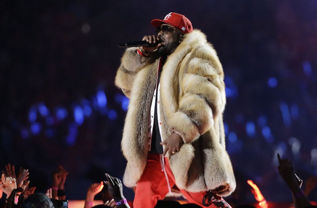 Rapper Big Boi hält sich mit Pelz warm – dabei hat es in Atlanta nun wahrlich keine Minusgrade wie momentan im Mittleren Westen.