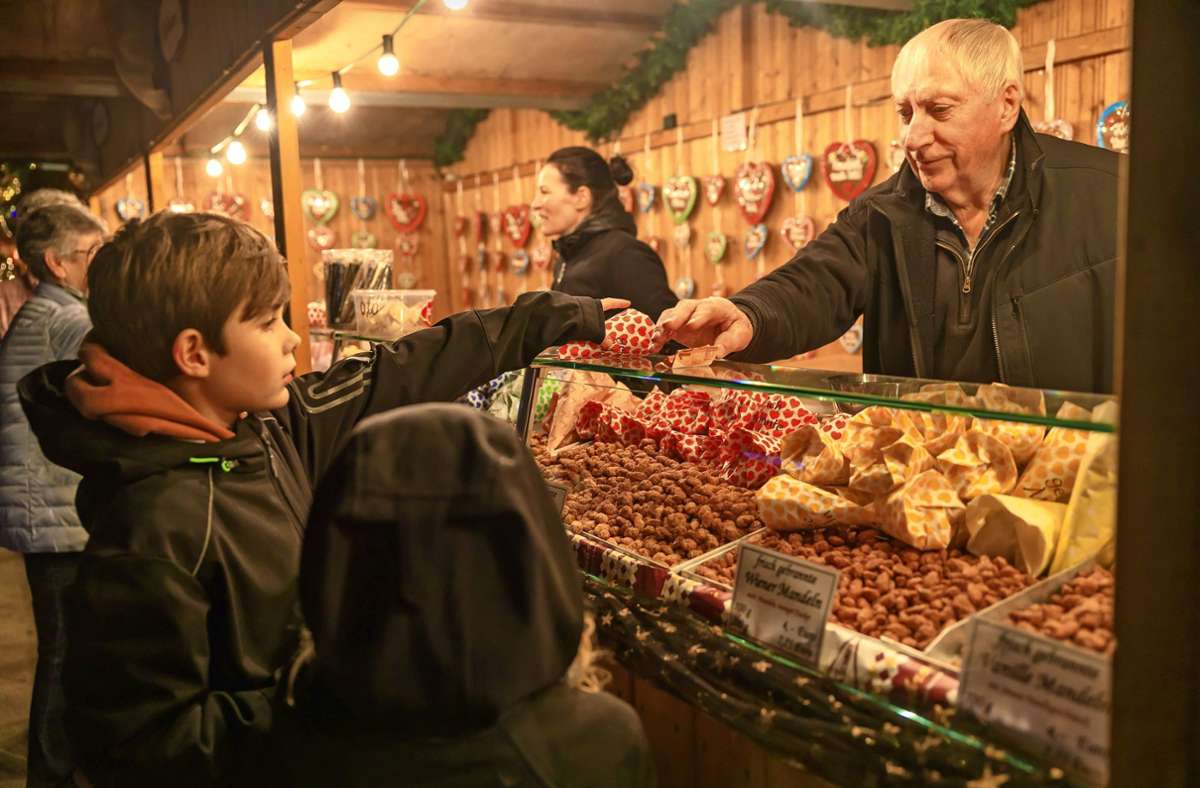 Gebrannte Mandeln sind und bleiben ein Muss auf dem Weihnachtsmarkt