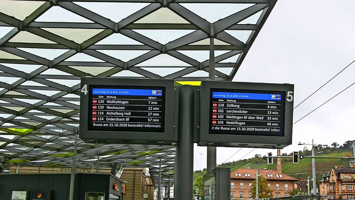  Am Donnerstag haben die Busfahrer des Städtischen Verkehrsbetrieb Esslingen ihre Arbeit niedergelegt. Die meisten Fahrgäste haben Verständnis für den Streik und waren auf die Ausfälle vorbereitet. 