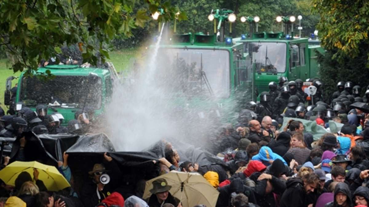 Polizeieinsatz im Schlossgarten: Wasserwerfer-Prozess geht weiter
