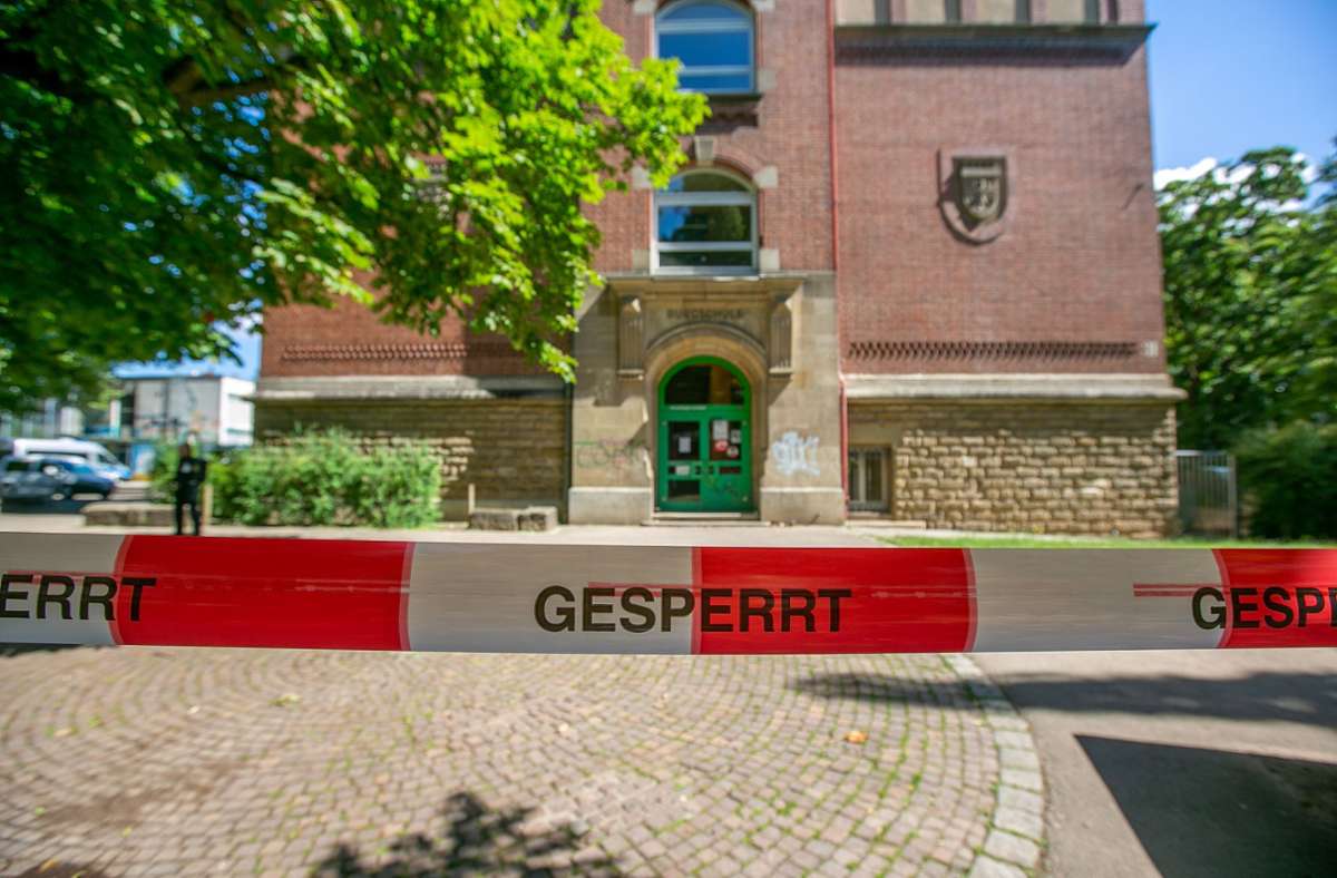 Nach dem Messerangriff an der Esslinger Katharinenschule ist ein Tatverdächtiger in Untersuchungshaft.
