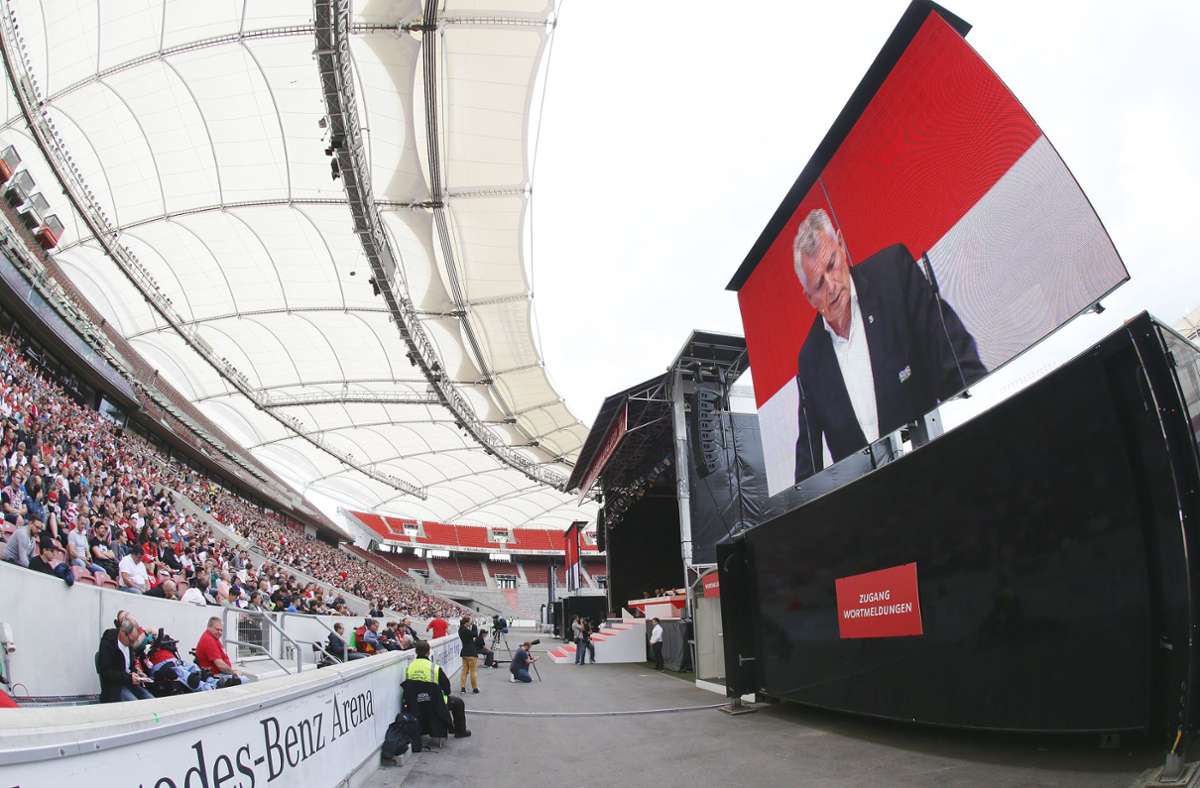 Die VfB-Mitgliederversammlung im Juli 2019 musste abgebrochen werden. Foto: Pressefoto Baumann/Hansjürgen Britsch