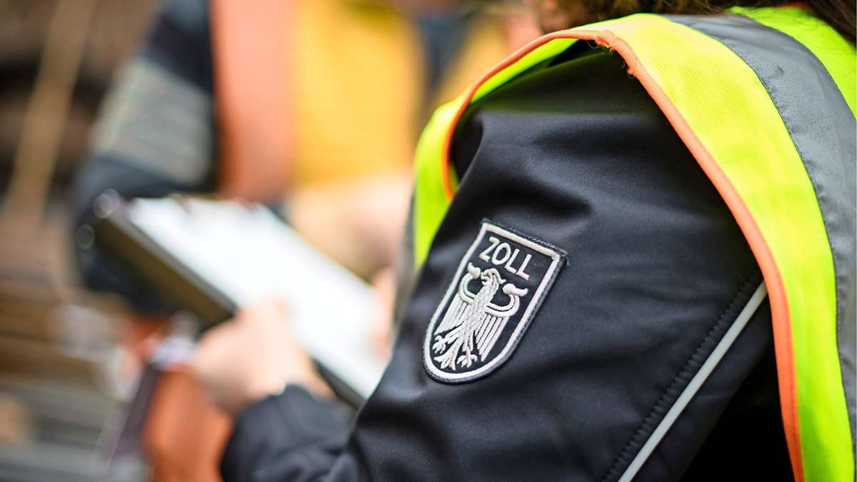 Kontrollen in Stuttgart: Waffe und zig weitere Verstöße in Kiosken